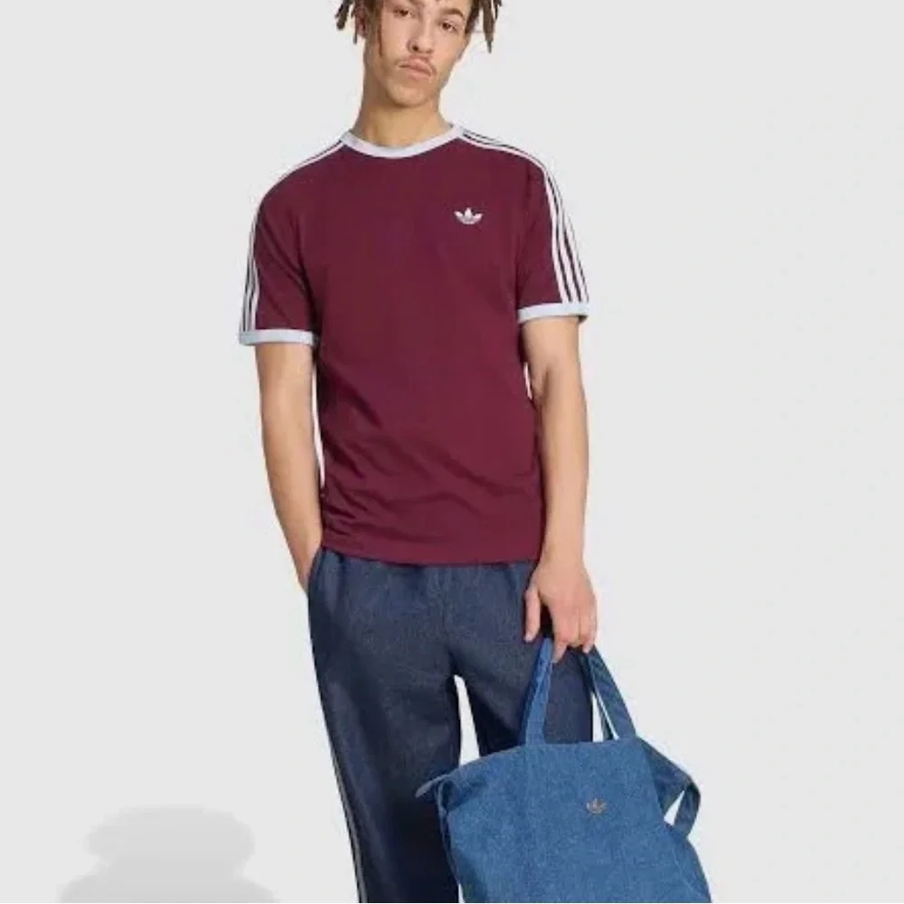 NWOT: Adidas Men's Burgundy Cotton T-Shirt with White Stripes Size Medium